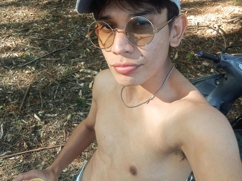 AlexGarzon Amateur Masturbating