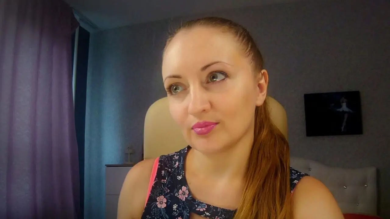 BettyHamilton Amateur Masturbating