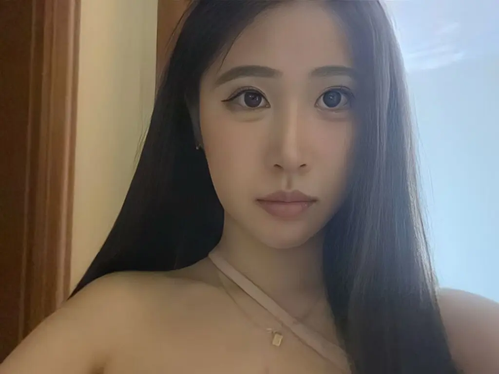 Huizhi Amateur Masturbating