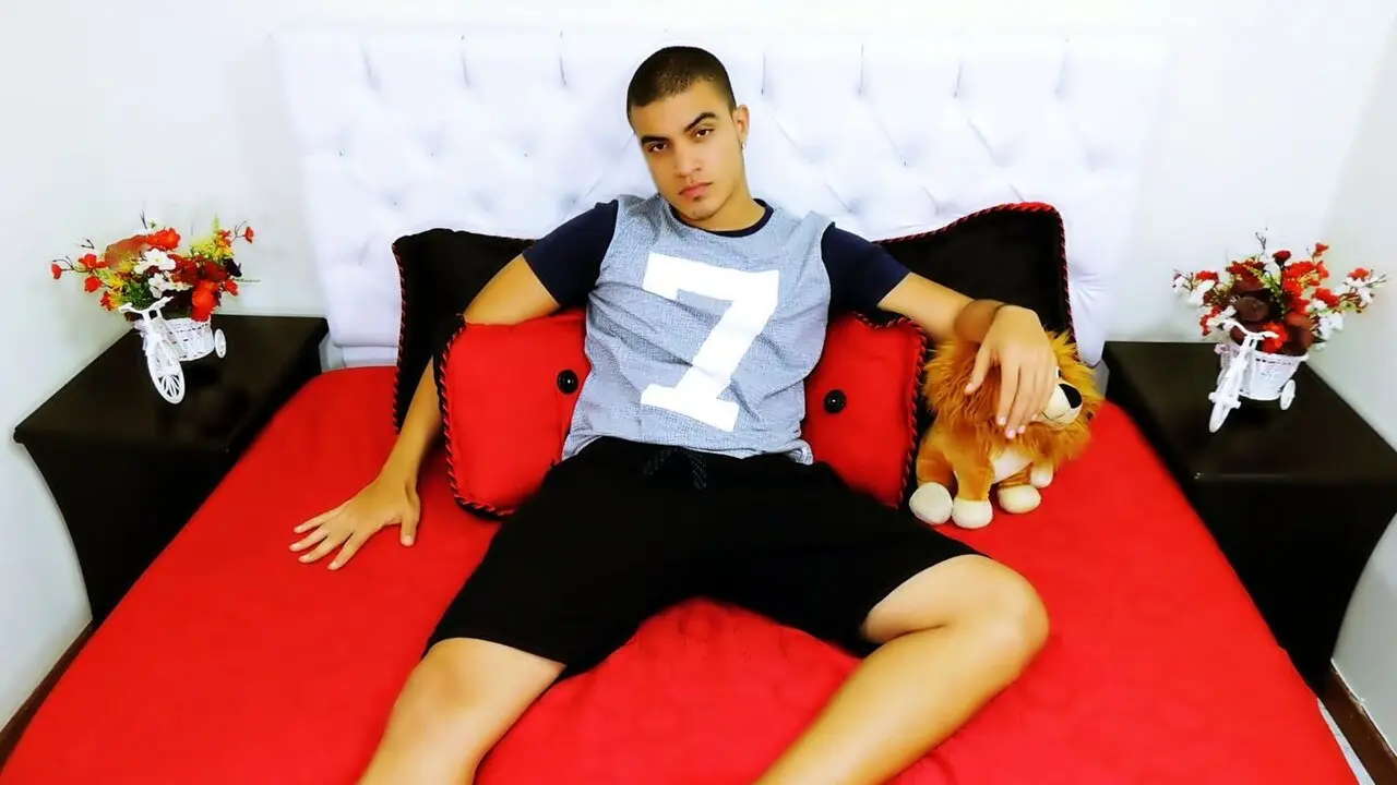 mateusbiceps Amateur Masturbating