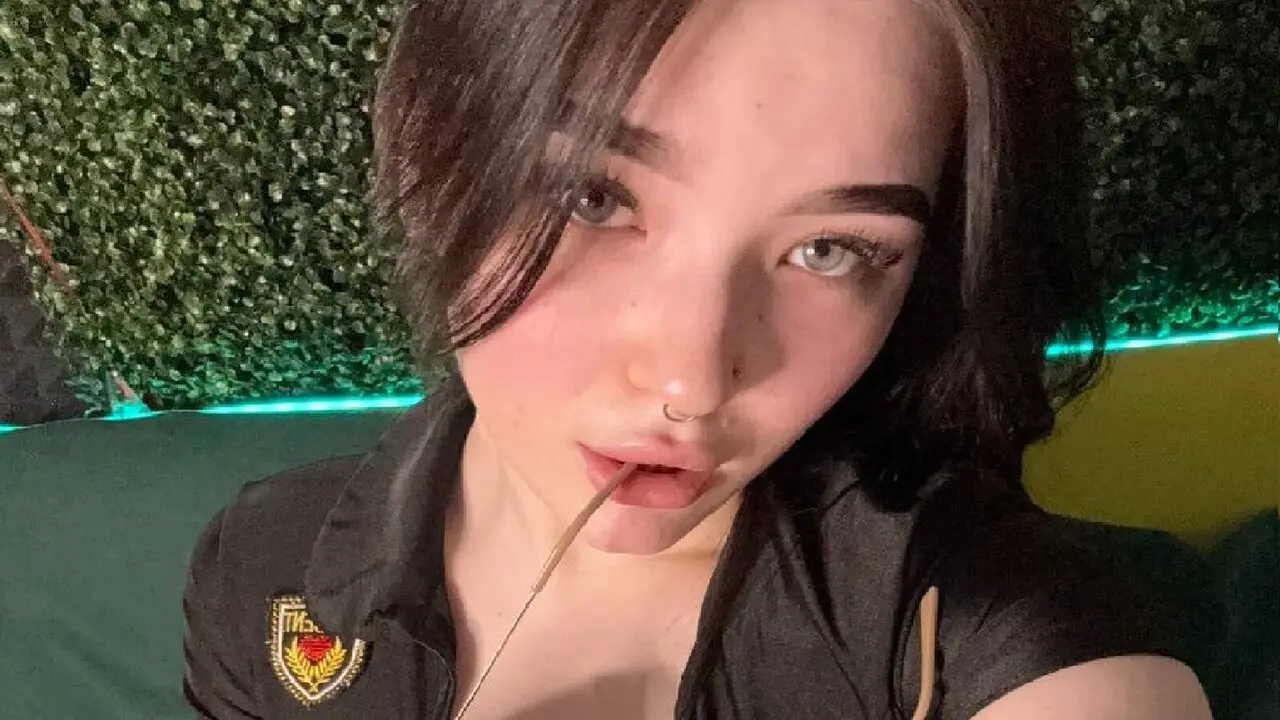MillieBraun Amateur Masturbating