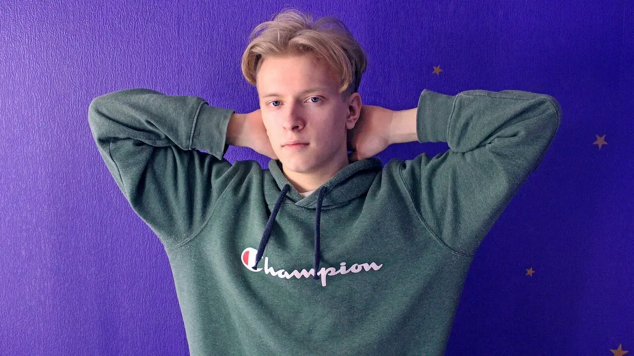OliverHemvrot Amateur Masturbating