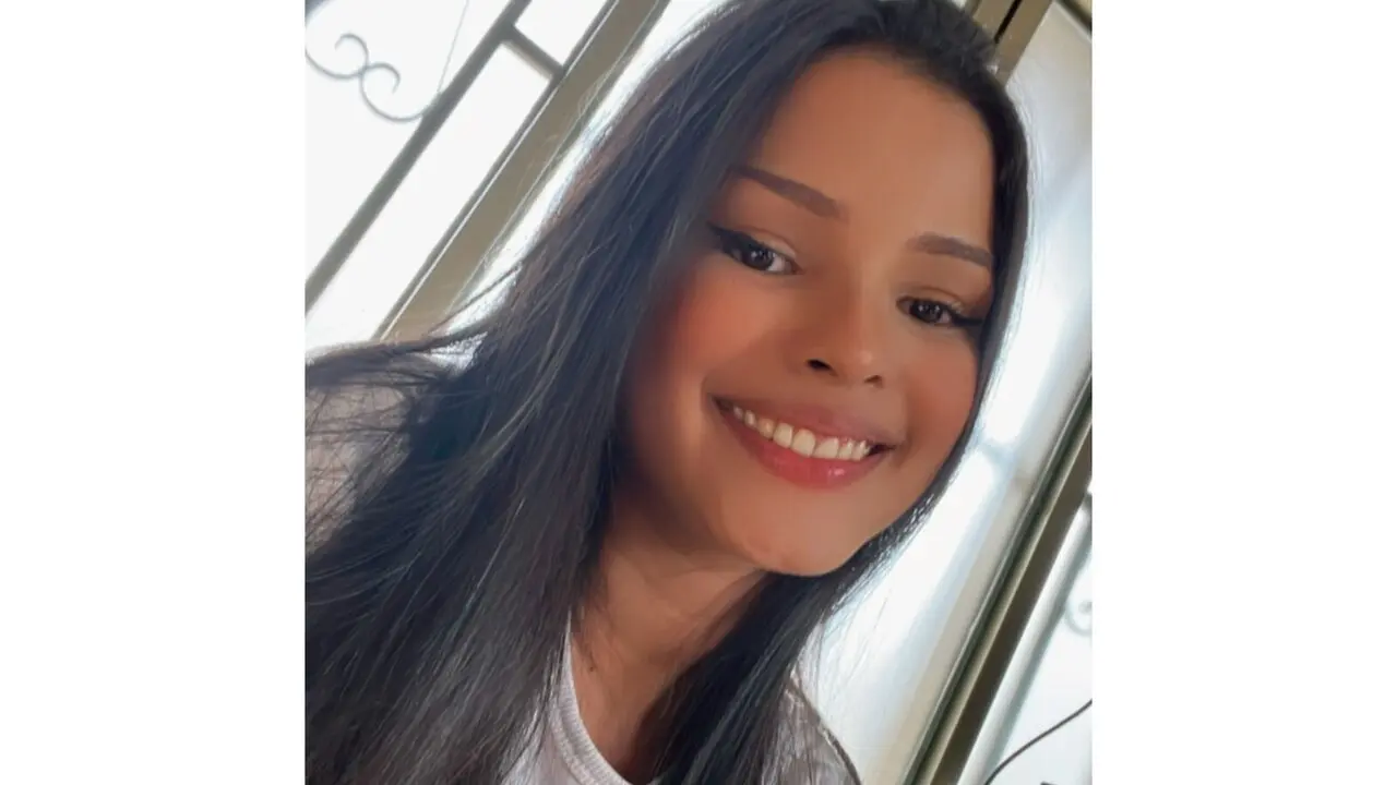 PaolaRoz Amateur Masturbating