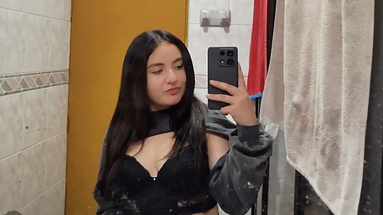 ReiniraSmit Amateur Masturbating