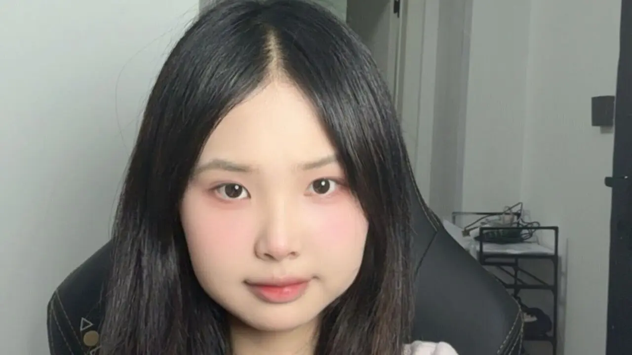 WuWenli Amateur Masturbating